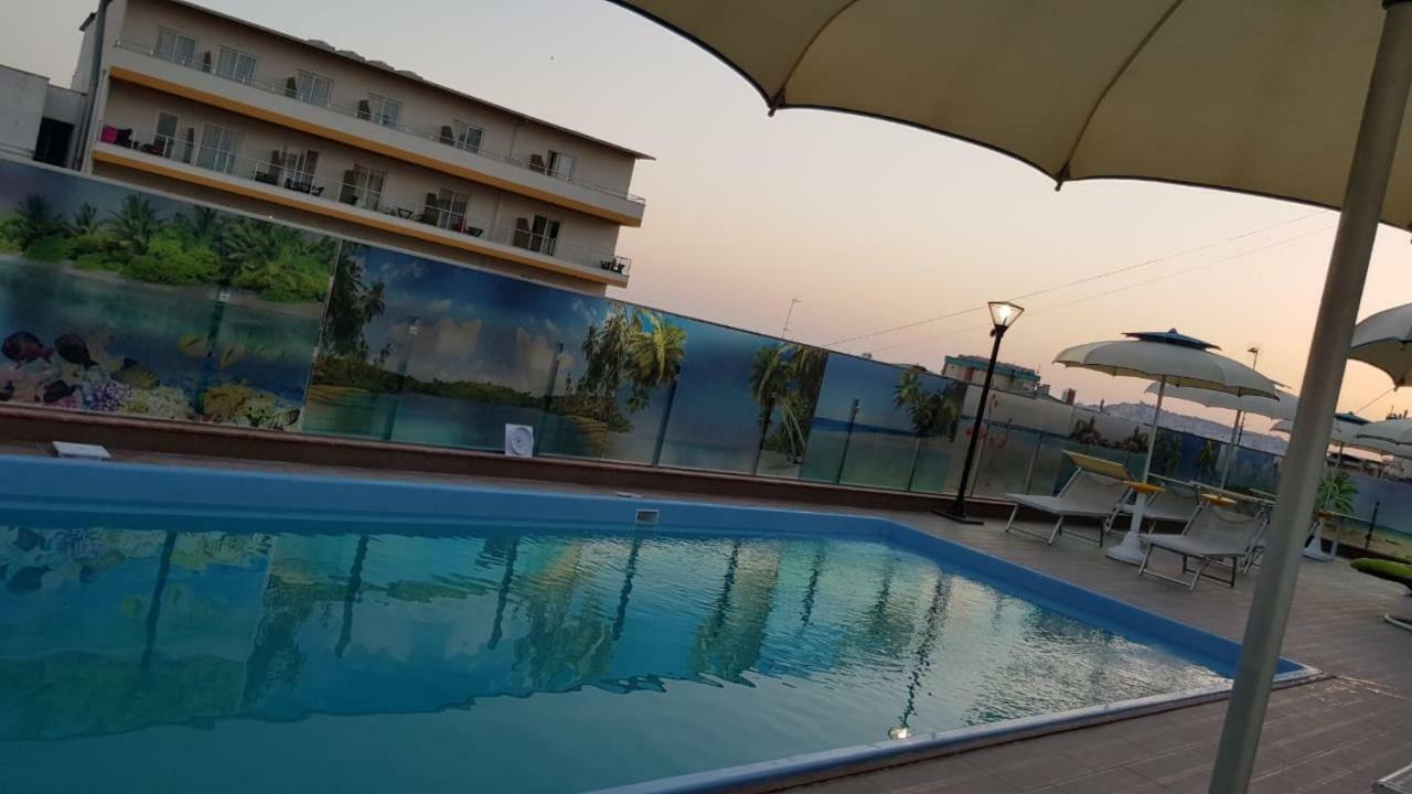 Hotel Antalya - Beach Durrës Exterior foto