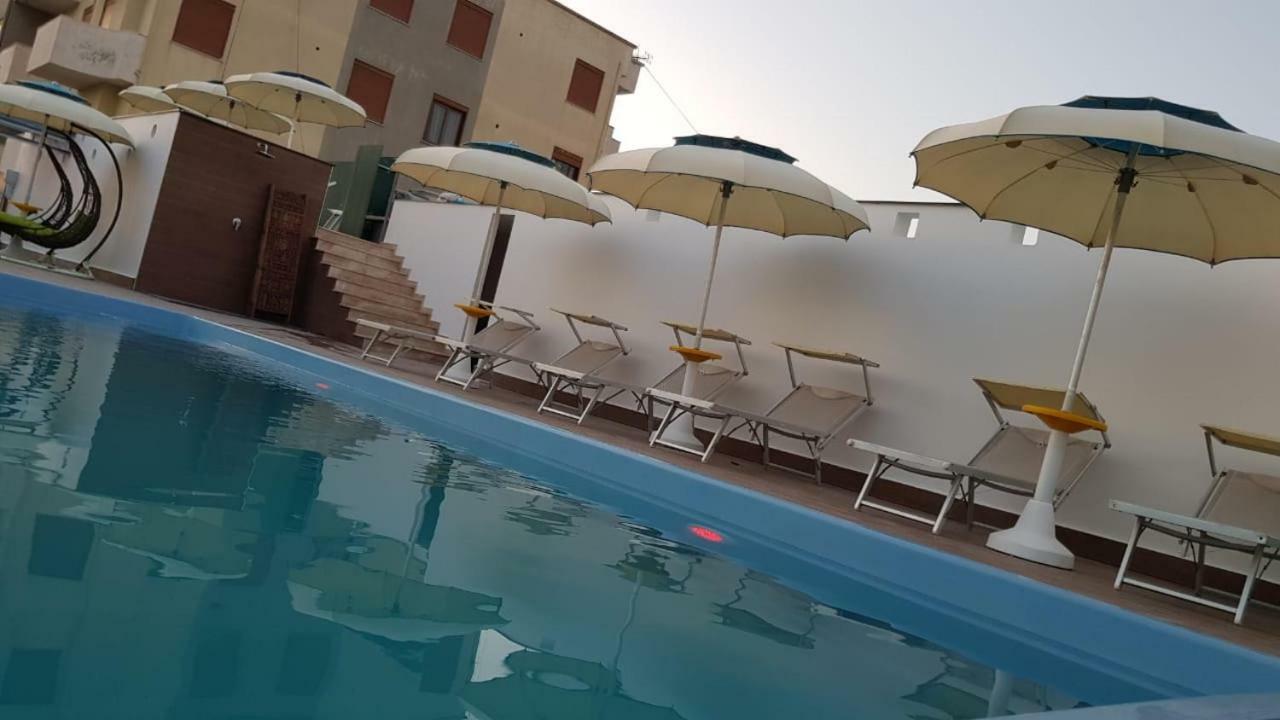 Hotel Antalya - Beach Durrës Exterior foto
