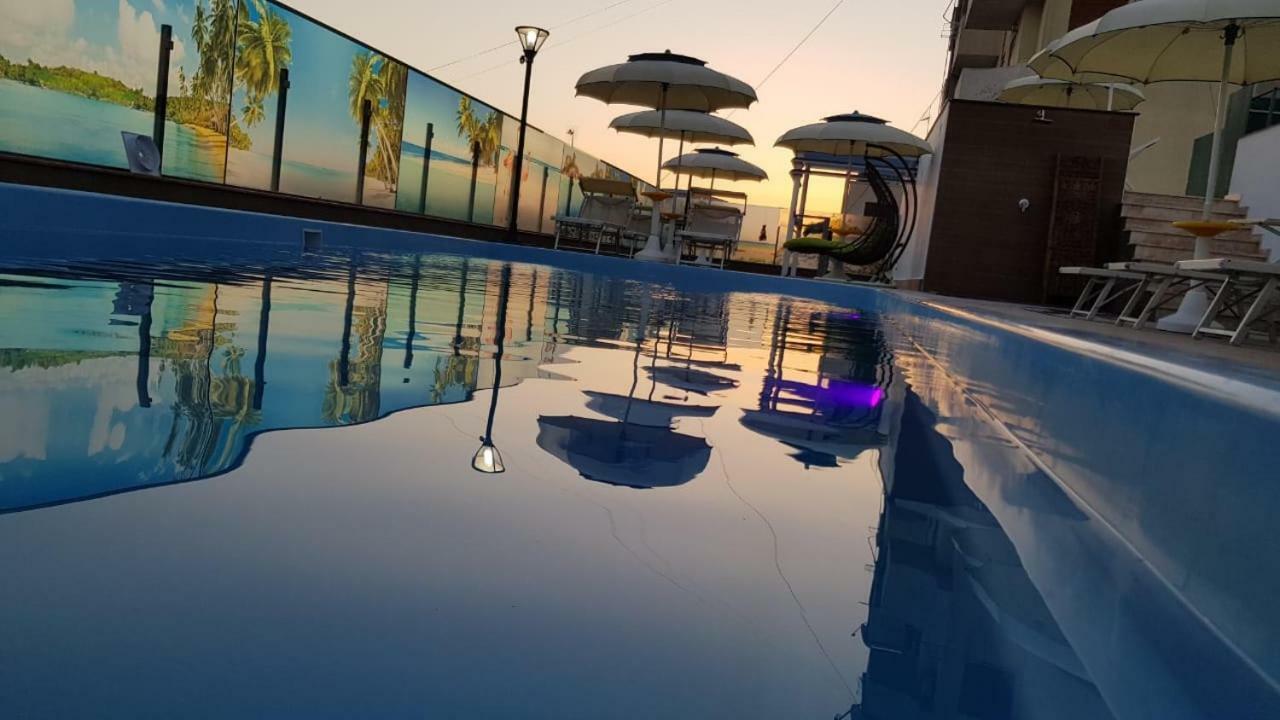 Hotel Antalya - Beach Durrës Exterior foto