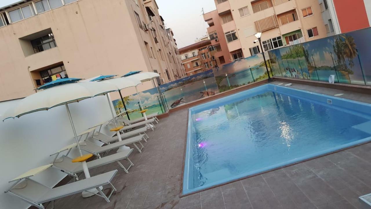 Hotel Antalya - Beach Durrës Exterior foto